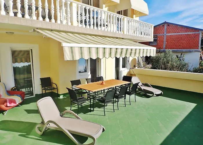 Marina Apartamento Starigrad Paklenica